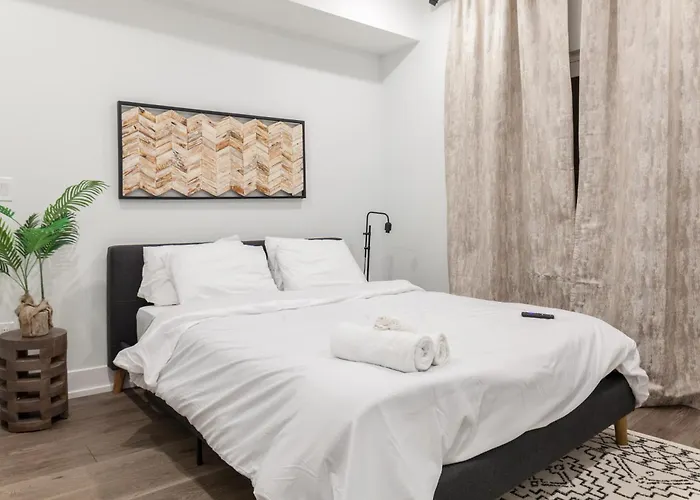 Sleek 2Bed2Bath Wi-Fi-Templeuwdparking