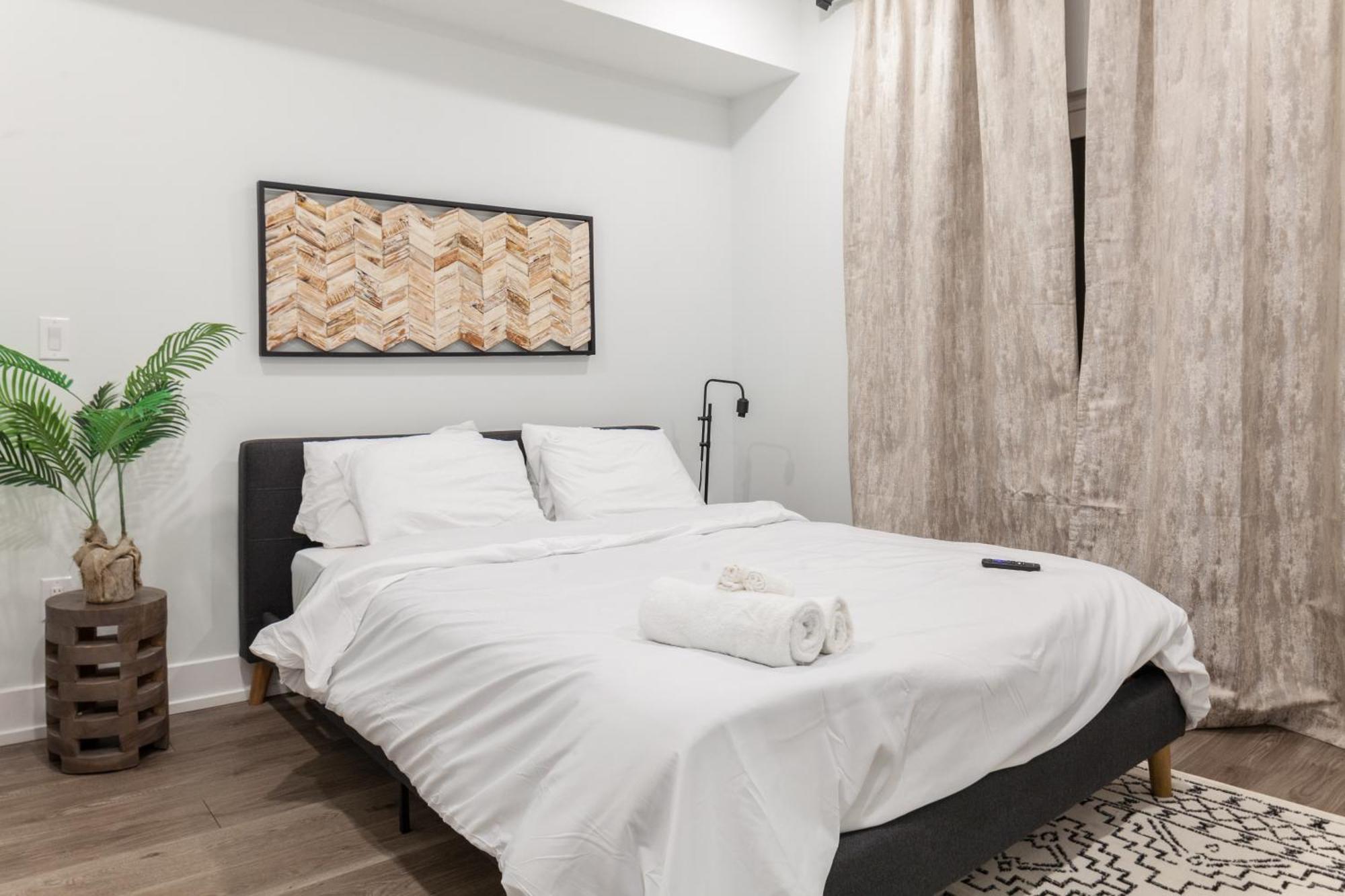 Apartamento Sleek 2bed2bath Wi-fi-templeuwdparking *